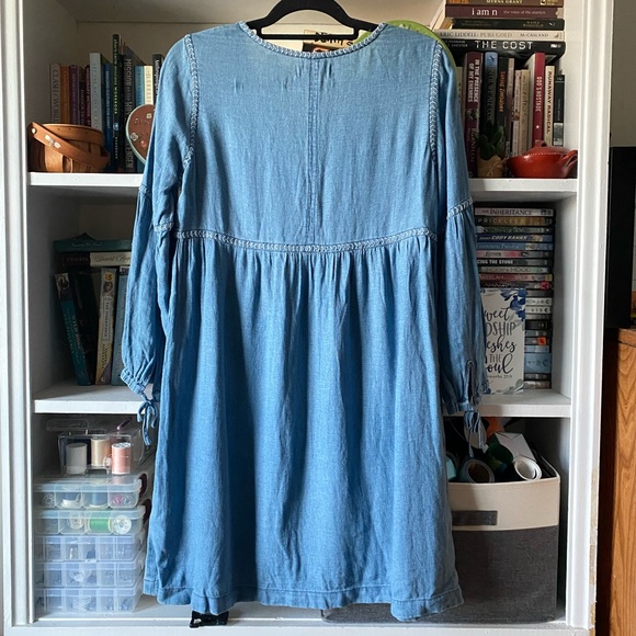 Madewell | Denim Chambray Indigo Peasant Dress - Picture 10 of 13